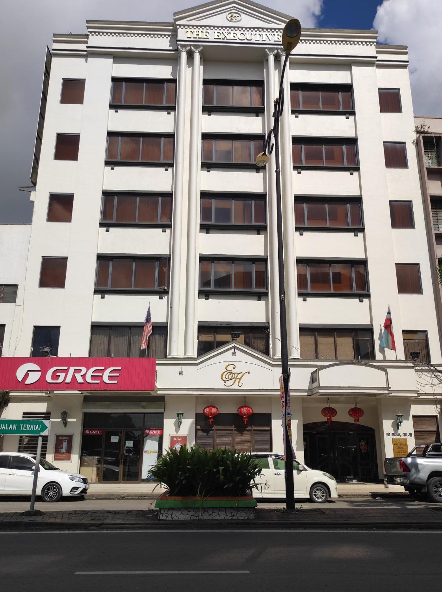 The Executive Hotel Lahad Datu Dış mekan fotoğraf