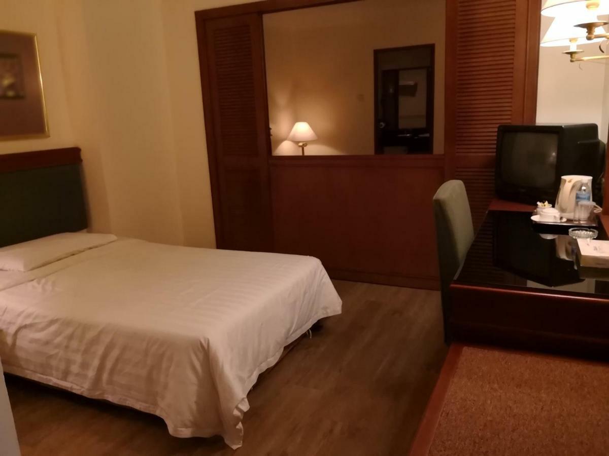 The Executive Hotel Lahad Datu Dış mekan fotoğraf