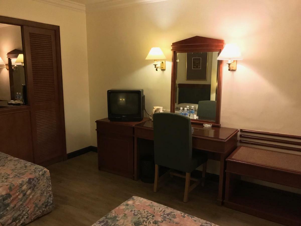 The Executive Hotel Lahad Datu Dış mekan fotoğraf