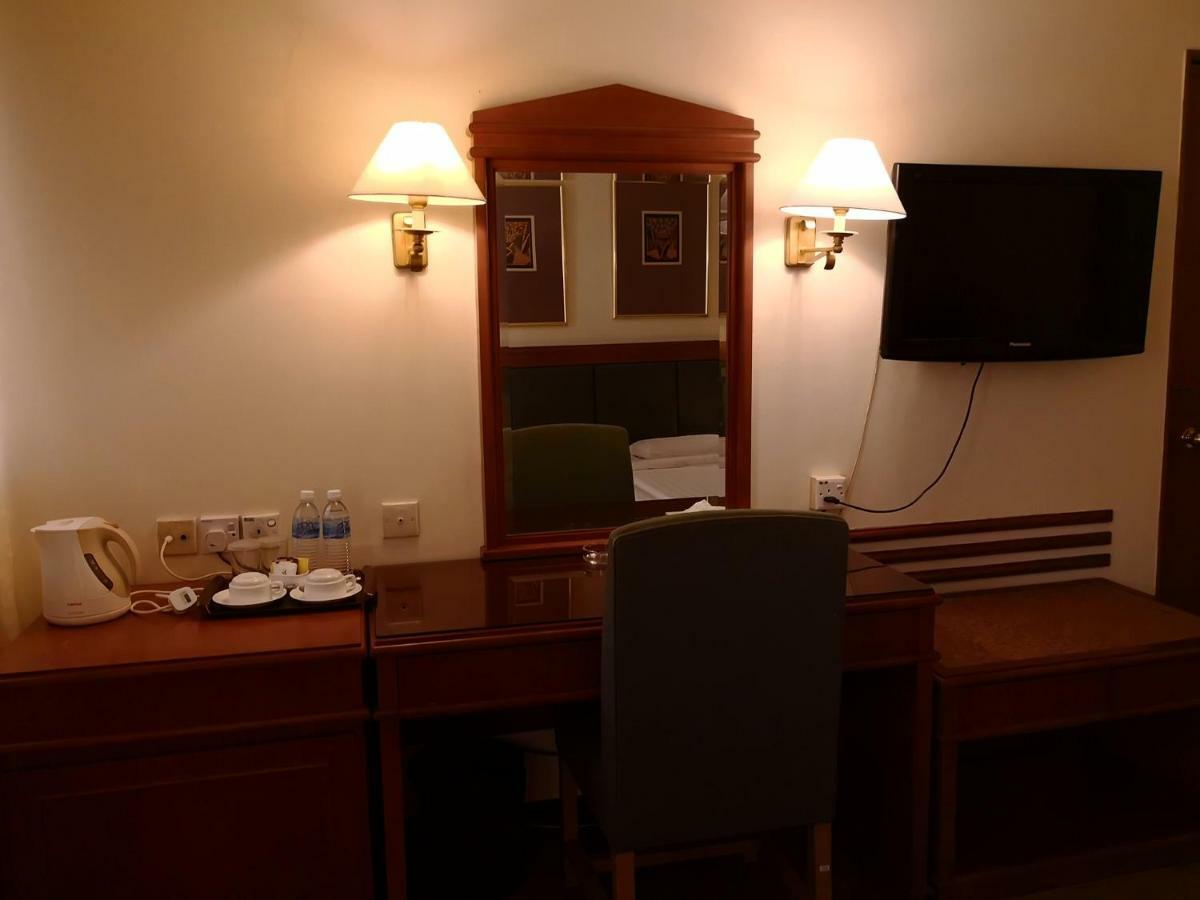 The Executive Hotel Lahad Datu Dış mekan fotoğraf