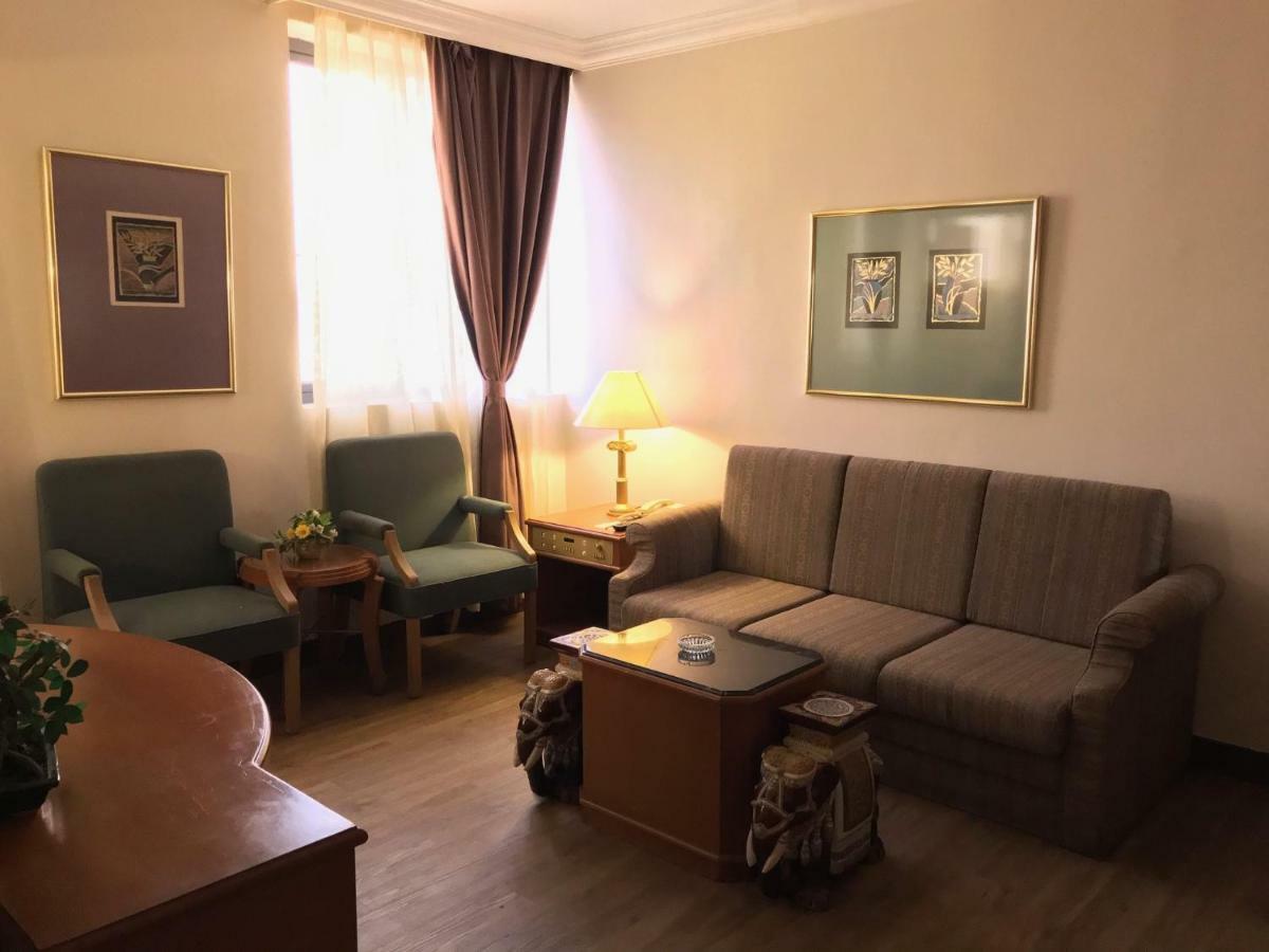 The Executive Hotel Lahad Datu Dış mekan fotoğraf