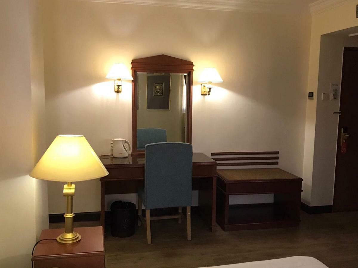 The Executive Hotel Lahad Datu Dış mekan fotoğraf